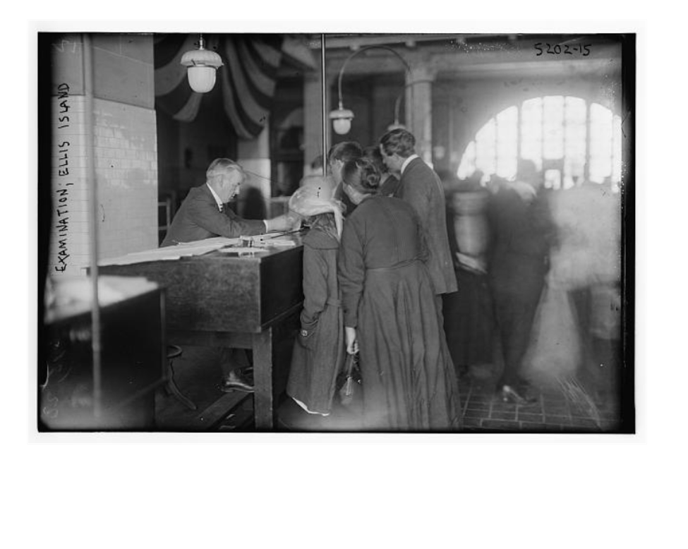"Examination, Ellis Island" (ca. 1915) — Bain News Service
📷 https://www.loc.gov/item/2014710707/